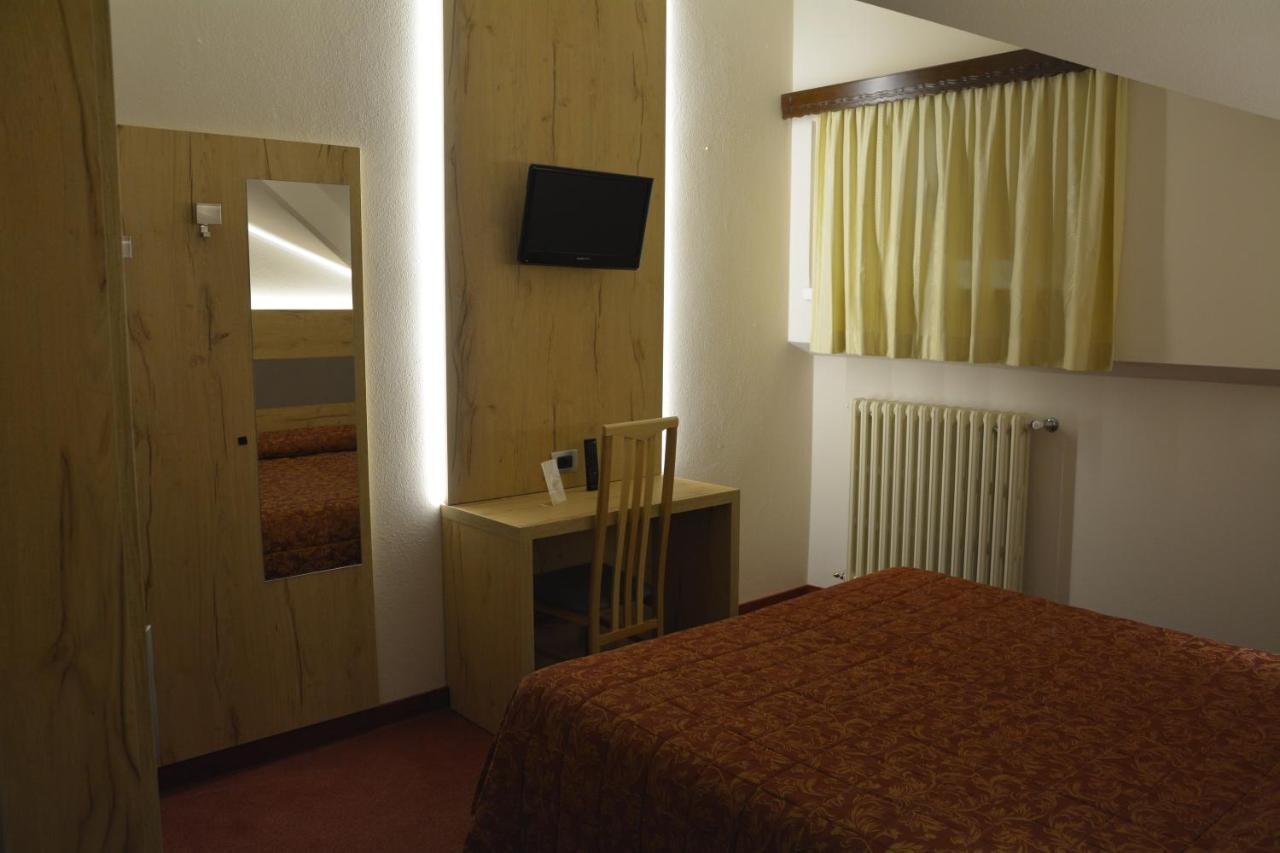 Hotel Des Alpes Castione della Presolana Exterior photo