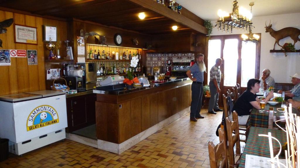 Hotel Des Alpes Castione della Presolana Exterior photo