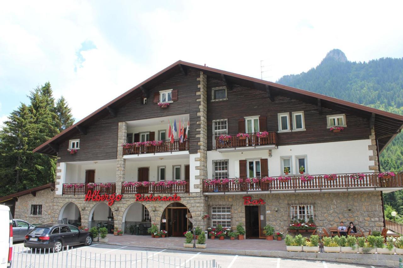 Hotel Des Alpes Castione della Presolana Exterior photo